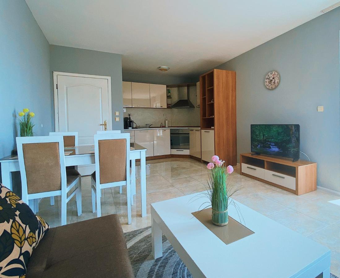 First Line On The Beach Cosy Sea Paradise Apartments Kavarna Exterior photo